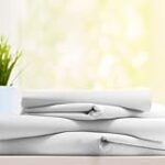 Dormez confortablement : Comparaison des meilleurs draps plats blancs pour accompagner vos tenues de mode