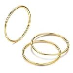 Bague très fine en or : le parfait accessoire pour compléter vos tenues