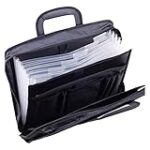 Les sacs à main valisette : l'accessoire incontournable pour accompagner vos chaussures préférées !