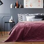 Top 5 dessus de lit en velours pour un intérieur chic : Parfait accompagnement pour vos chaussures et accessoires de mode !